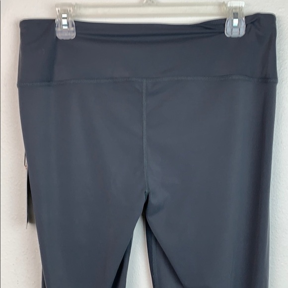 NWT Peach: satin finish front, matt on the backside, med. compression leggings - Picture 6 of 8